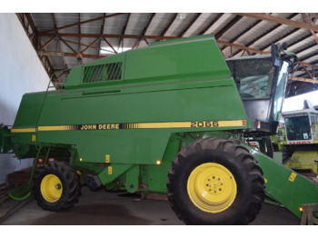 JOHN DEERE 2066 Mähdrescher