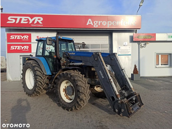 NEW HOLLAND Traktor