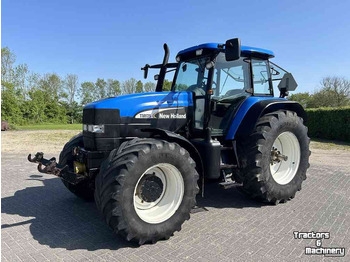 NEW HOLLAND TM Traktor
