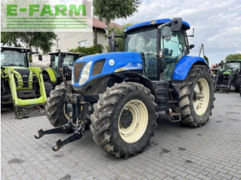 NEW HOLLAND T7000 Traktor