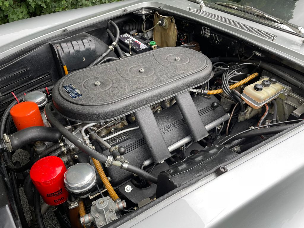PKW Ferrari 330 GT Coupe 2+2/TÜV neu/H-Zulassung: das Bild 13
