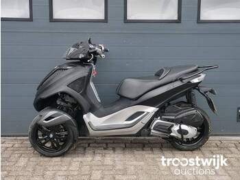 Piaggio 300cc motorscooter - Motorrad