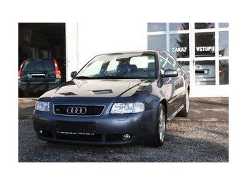 Audi S3 1.8 T quattro 4x4 - PKW