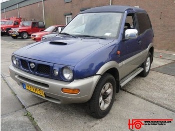 Nissan Terrano 4X4 AUTOMAAT - PKW