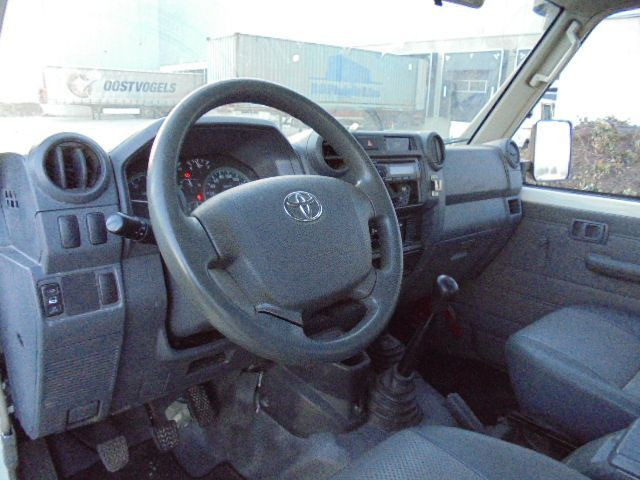 PKW Toyota Land Cruiser HZJ79L DKMRS 4X4 DOUBLE CAB PICKUP: das Bild 8