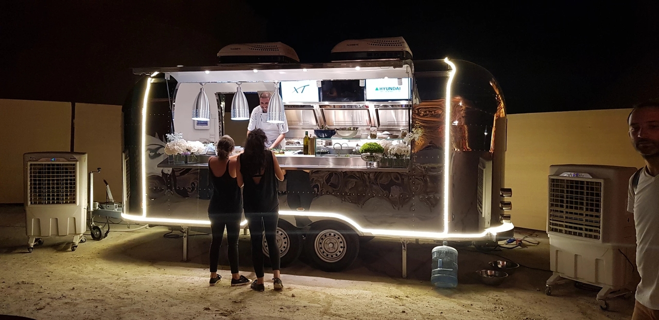 Verkaufsanhänger neu kaufen ERZODA Catering Trailer | Food Truck | Concession trailer | Food Trailers | catering truck | Kitchen Trailer: das Bild 3