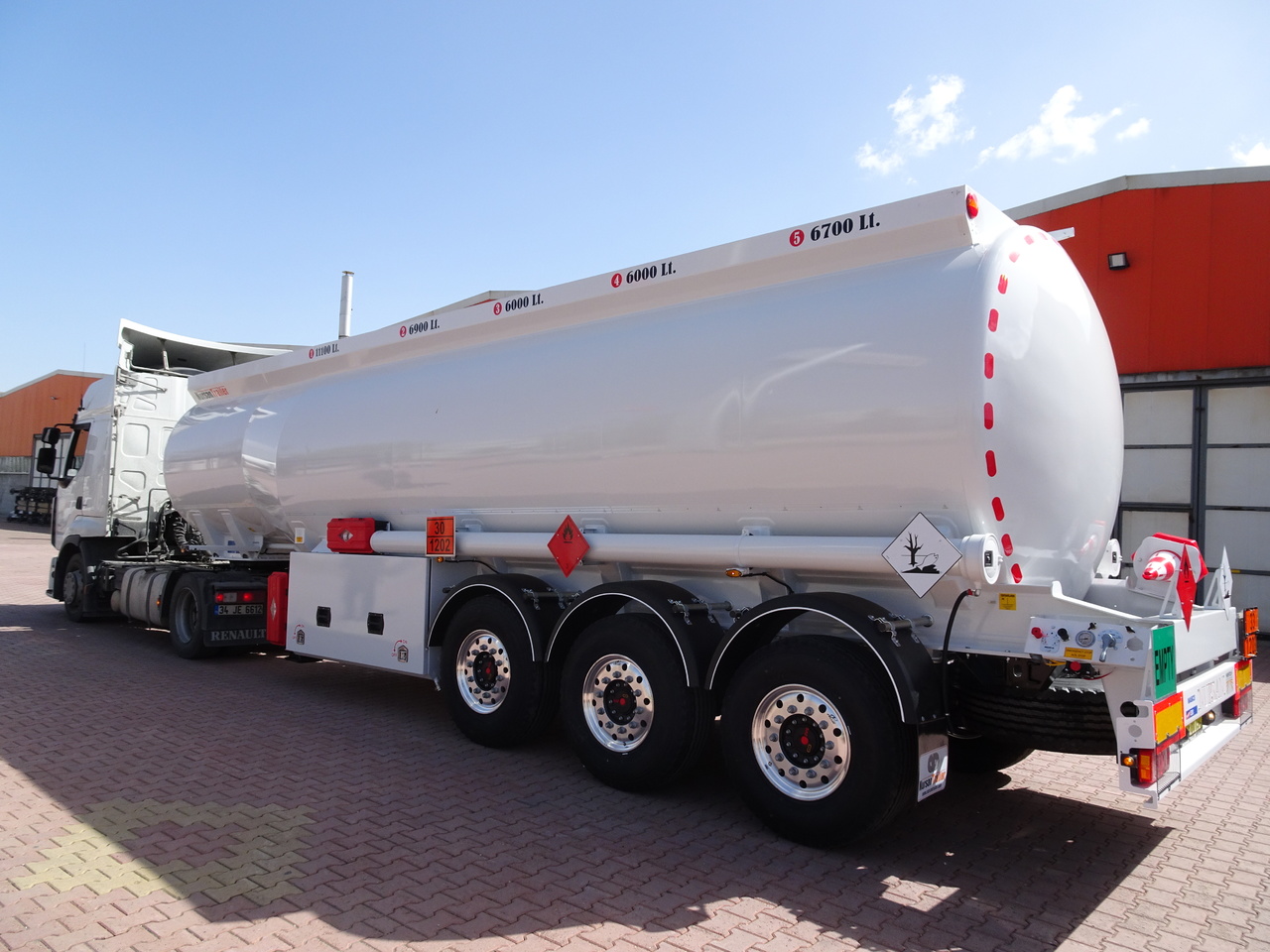 Tankauflieger Für die Beförderung von Kraftstoff neu kaufen NURSAN Aluminium Fuel Tanker: das Bild 2