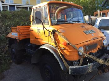  UNIMOG 406 - Baugeräte