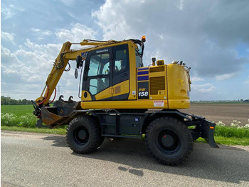 Komatsu PW158-11E0 - Mobilbagger: das Bild 2