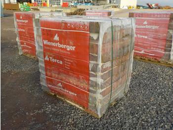 Baugeräte Unused Pallet of Wienerberger Terca Red Brick: das Bild 1