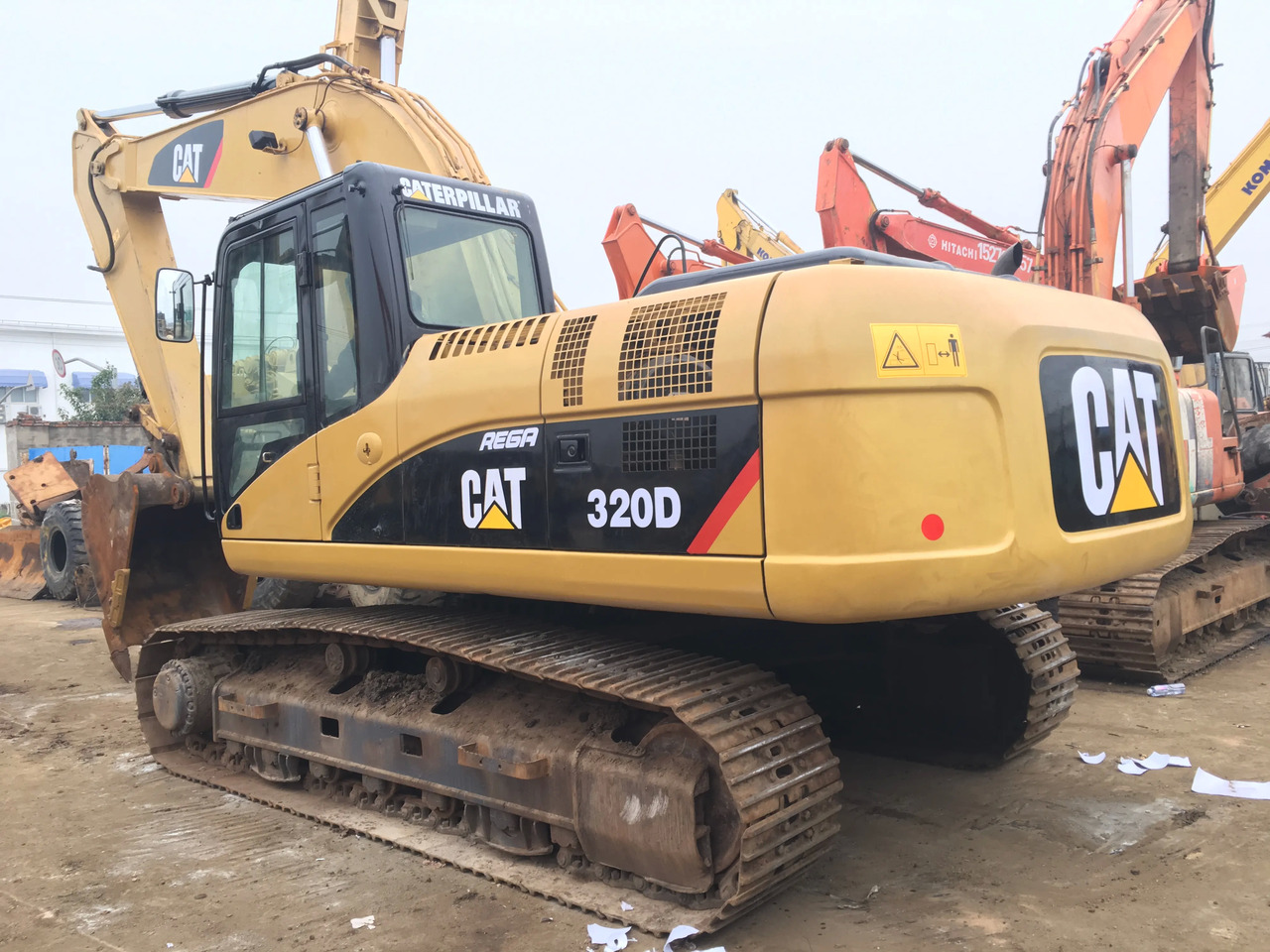 Kettenbagger Used CAT 330D Excavator CAT 320D made in Japan in good Working Condition in stock cheap for sale: das Bild 2