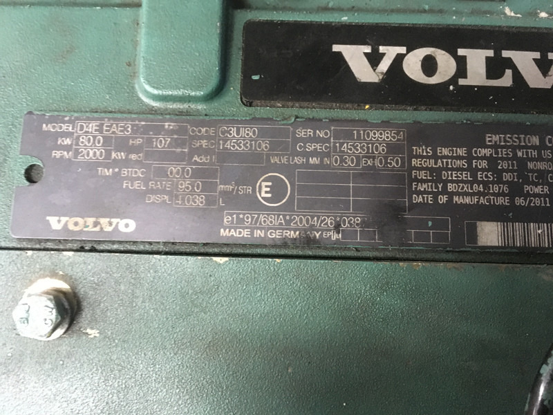 Baumaschine neu kaufen Volvo D4E EAE3 FOR PARTS: das Bild 6