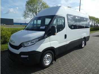 Kleinbus, Personentransporter Iveco Daily 35 S 13 rolstoelbus 9+1 luxe: das Bild 1