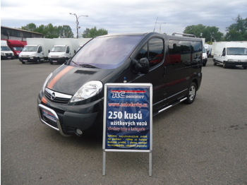 Opel Vivaro 8 sitze klima - Kleinbus