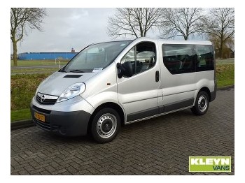 Opel Vivaro COMBI 2.0I - Kleinbus