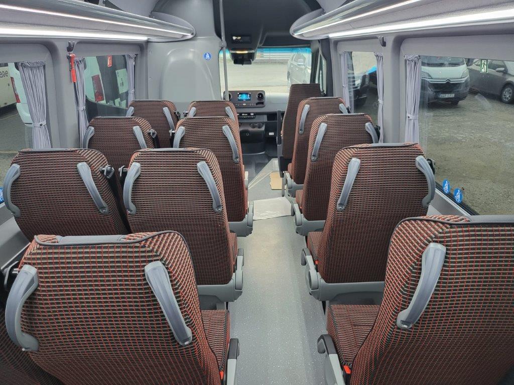 Kleinbus, Personentransporter MERCEDES-BENZ Sprinter 517CDI: das Bild 5