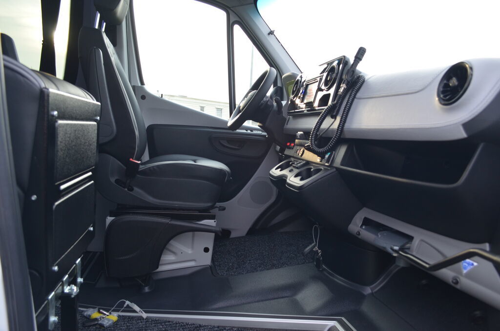 Kleinbus, Personentransporter neu kaufen MERCEDES-BENZ Sprinter 519 4x4 high and low drive: das Bild 6