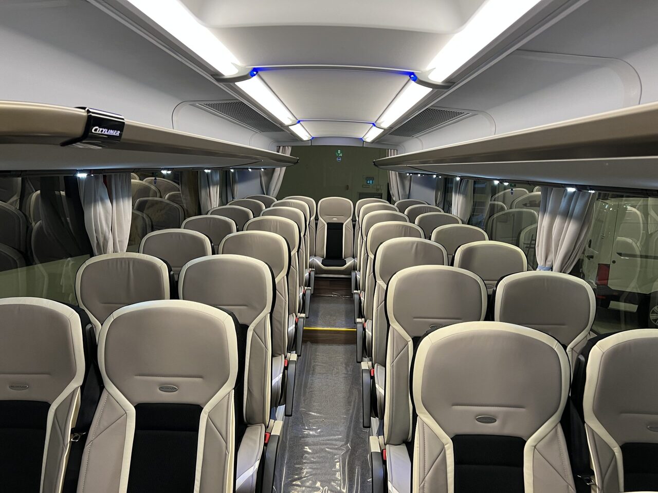Neoplan Cityliner P15 Euro 6E V.I.P / Exclusive Class (Gräddfärgad skinnklädsel) – Leasing Neoplan Cityliner P15 Euro 6E V.I.P / Exclusive Class (Gräddfärgad skinnklädsel): das Bild 26