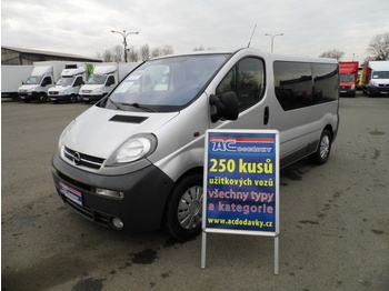 Kleinbus, Personentransporter Opel Vivaro 9 sitze klima,automatik: das Bild 1