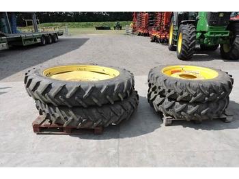 Reifen für Landmaschine 300/95 x 46 and 270/95 x 32 Rowcrop wheels: das Bild 1