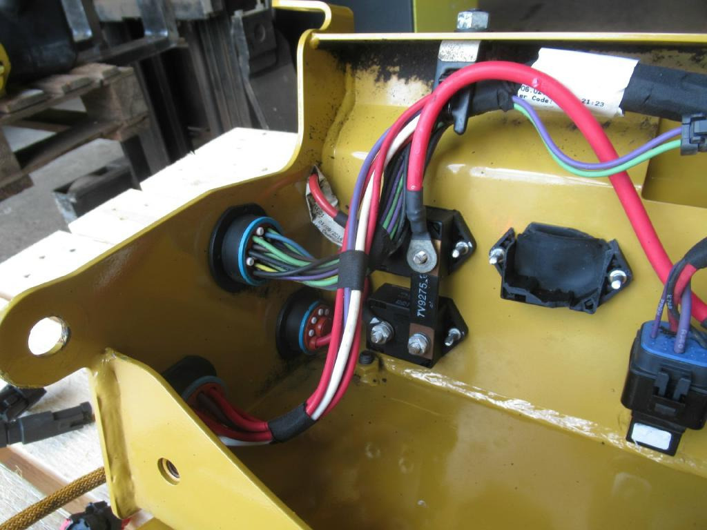 Elektrische Ausrüstung für Baumaschine Caterpillar 725C -: das Bild 8