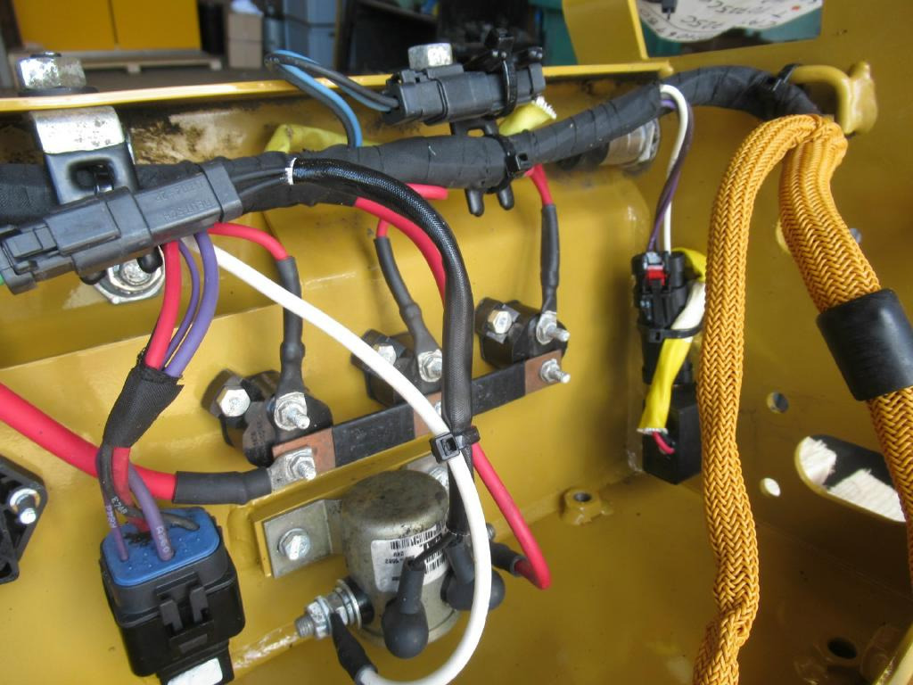 Elektrische Ausrüstung für Baumaschine Caterpillar 725C -: das Bild 7