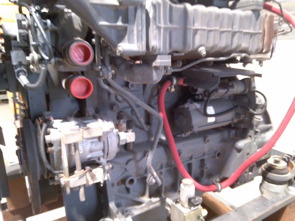 Motor für Baumaschine Deutz TCD4.1 L4 -: das Bild 4