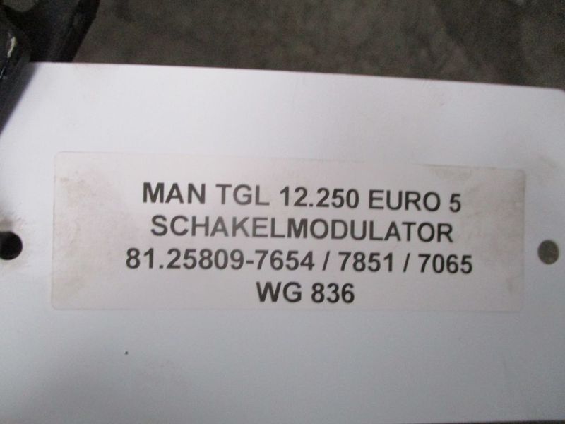 Kupplung und Teile für LKW MAN 81.25809-7654//7851//7065 SCHAKEL MODULATOR TGL TGM TGS TGX: das Bild 3