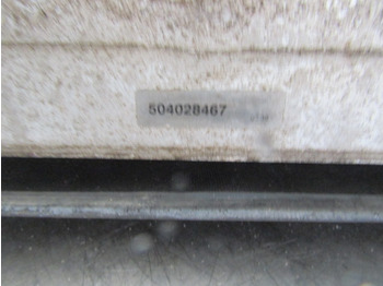 Kühler für LKW RENAULT MIDLUM DCI 130 INTERCOOLER P/NO 504028467: das Bild 2