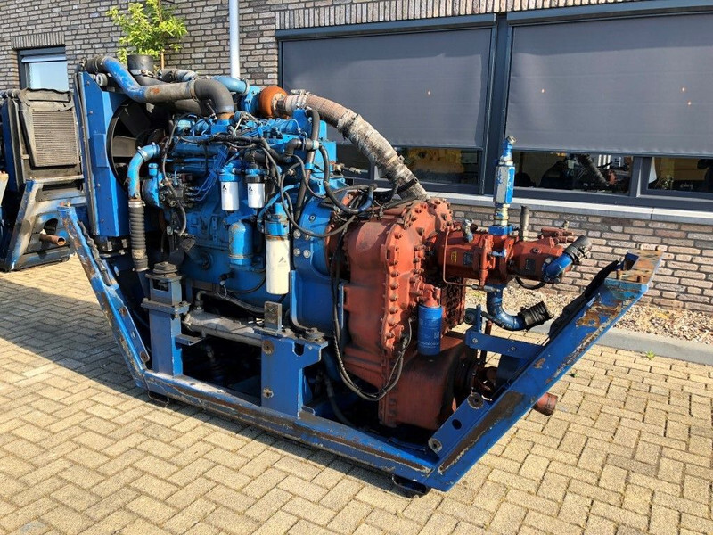 Motor Sisu Valmet Diesel 74.234 ETA 181 HP diesel enine with ZF gearbox: das Bild 8