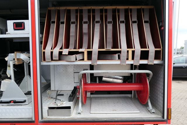 Feuerwehrfahrzeug, Transporter mit Doppelkabine Mercedes-Benz 814 F/Feuerwehr/Pumpe/9 Sitze: das Bild 6