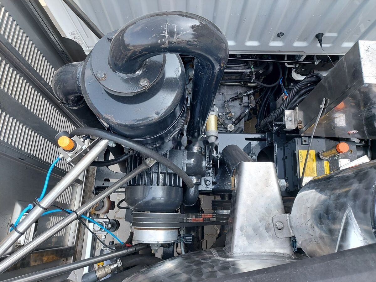 Saug-/ Spülfahrzeug Renault Maxity Cappellotto INOX Low garage hydro combi: das Bild 27