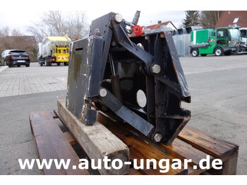 Kommunaltraktor Unimog Multicar Frontanbau Adapterplatte Frontkraftheber Unimog-Multicar: das Bild 4