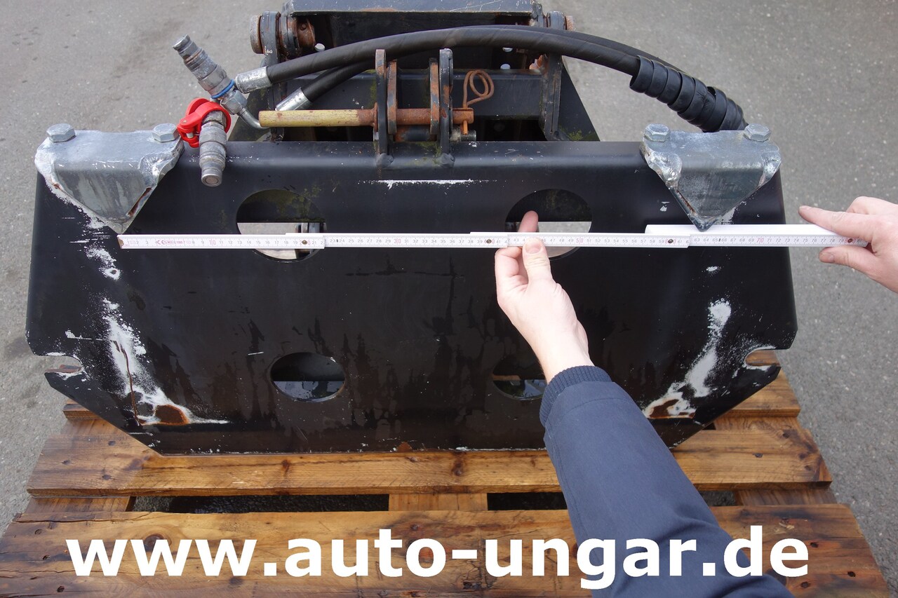 Kommunaltraktor Unimog Multicar Frontanbau Adapterplatte Frontkraftheber Unimog-Multicar: das Bild 15