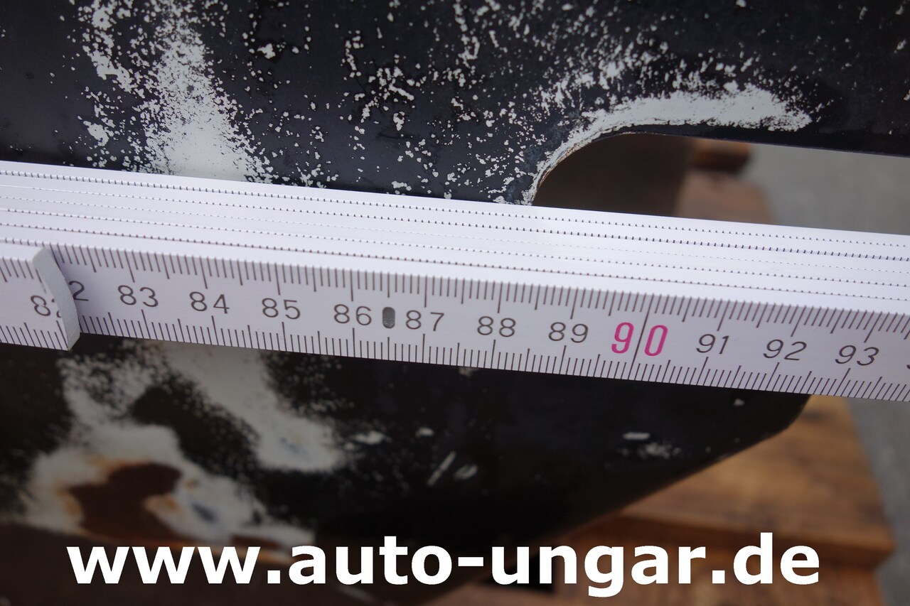 Kommunaltraktor Unimog Multicar Frontanbau Adapterplatte Frontkraftheber Unimog-Multicar: das Bild 18