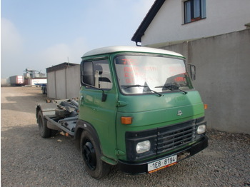  AVIA 712.18 - Containerwagen/ Wechselfahrgestell LKW