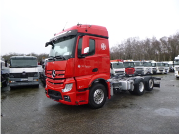 Fahrgestell LKW Mercedes Actros 2551 6x2 Euro 6 chassis + PTO + Retarder