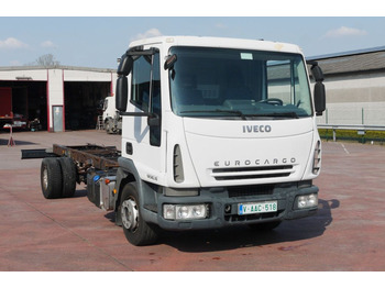 Fahrgestell LKW Iveco 120E18 EUROCARGO FAHRGESTELL: das Bild 1