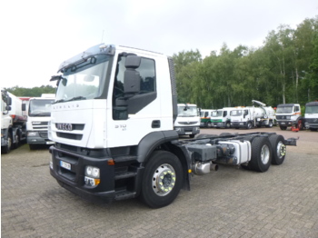 Fahrgestell LKW Iveco AD260S31Y 6x2 chassis: das Bild 1