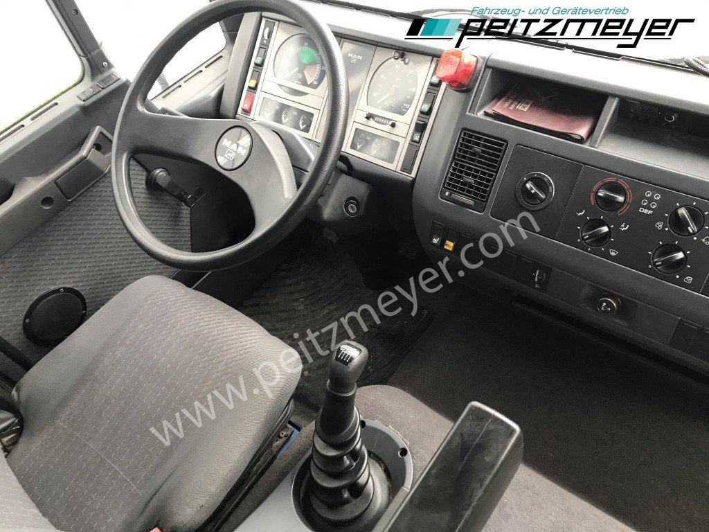 Koffer LKW MAN L 2000 8.224 FL Geflügelaufbau L- Fahrerhaus: das Bild 14