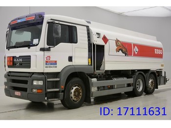 Tankwagen Für die Beförderung von Kraftstoff MAN TGA 26.310: das Bild 1