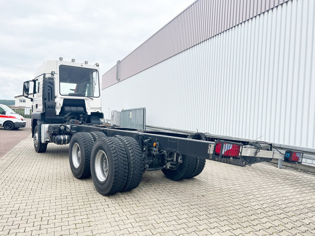 Fahrgestell LKW neu kaufen MAN TGS 33.360 6x4 BB TGS 33.360 6x4 BB, Häckslerkabine, NMV Nebenantrieb: das Bild 13