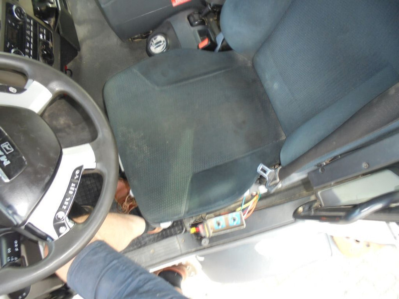 Autokran MAN TGS 33.440 DISCOUNTED from 59.950,- !!! + Euro 5 + 6X6 + HMF 2420 Crane + Kipper + remote: das Bild 4