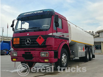 Tankwagen Für die Beförderung von Kraftstoff MERCEDES-BENZ 1996 2524 22.000 LT: das Bild 1