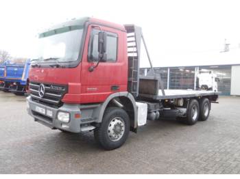 Fahrgestell LKW Mercedes Actros 3332 6x4 chassis/platform: das Bild 1