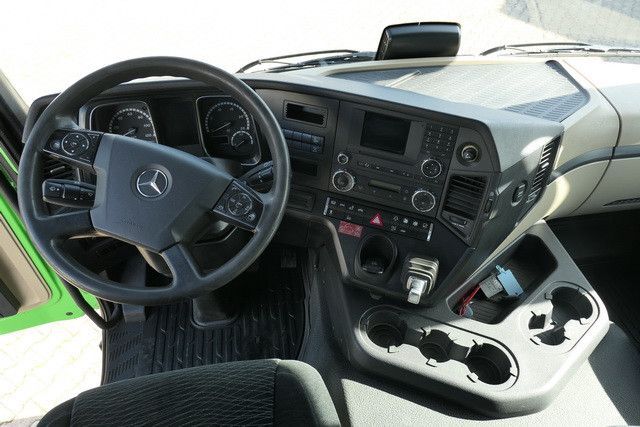 Abrollkipper Mercedes-Benz 2546 L Actros 6x2, Meiller RS21.70, Lenk-Lift: das Bild 14