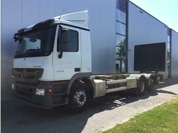 Containerwagen/ Wechselfahrgestell LKW Mercedes-Benz ACTROS 2532 6X2 BDF EURO 5: das Bild 1