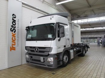 Containerwagen/ Wechselfahrgestell LKW Mercedes-Benz Actros 2541 L,6x2: das Bild 1