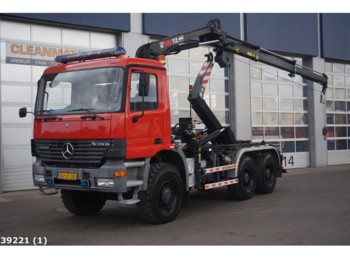 Abrollkipper Mercedes-Benz Actros 3343 6x6 Hiab 11 ton/meter laadkraan Ex-brandweerwagen: das Bild 1