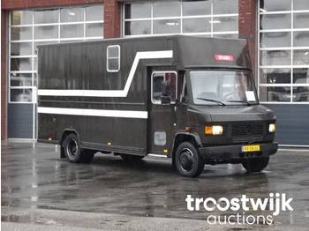 Tiertransporter LKW Mercedes-benz 811 D horse truck: das Bild 1